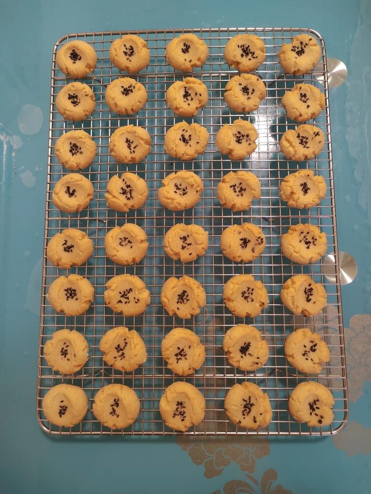 酥到掉渣的迷你小桃酥，一口一个，做法简单✅
