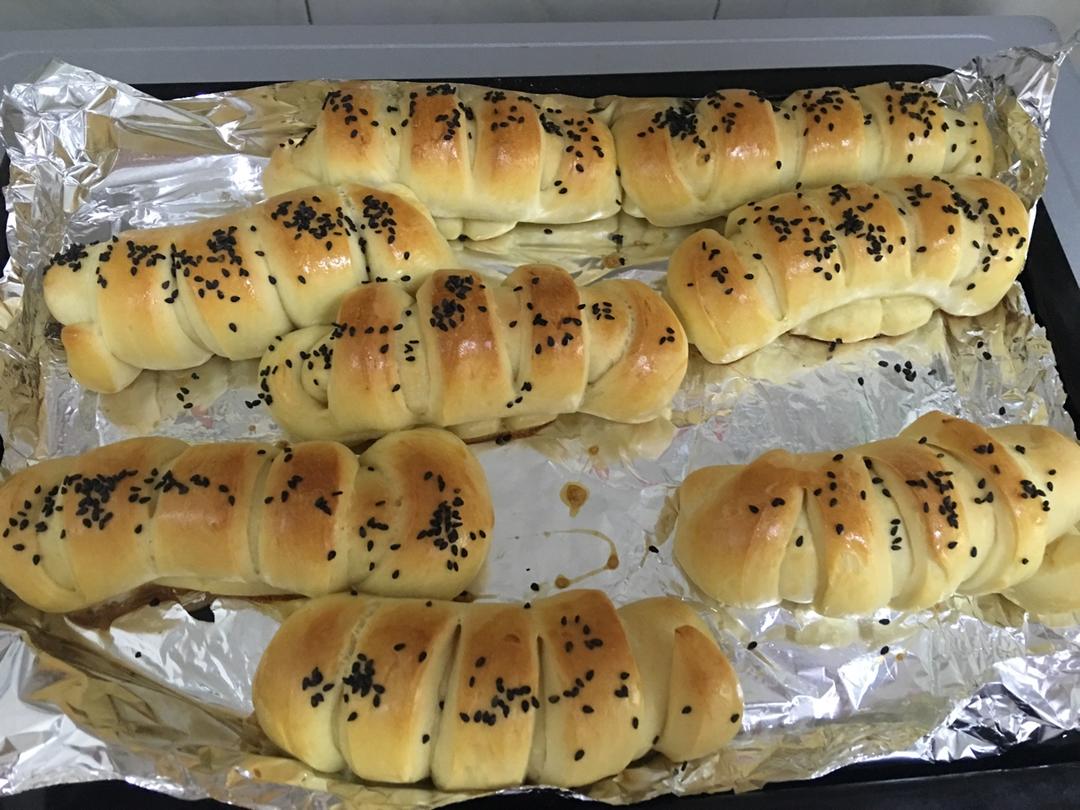 毛毛虫肉松面包