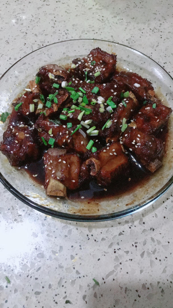 a奥迪妈做的糖醋排骨的家常做法色泽红亮口感醇厚好吃的停不下来
