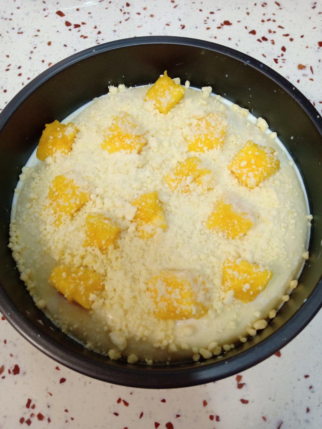 椰子味酥粒芒果面包
