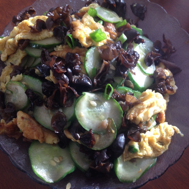 黄瓜木耳炒鸡蛋