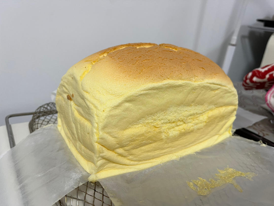 堪比柯基屁股
爆浆芝士🧀古早蛋糕