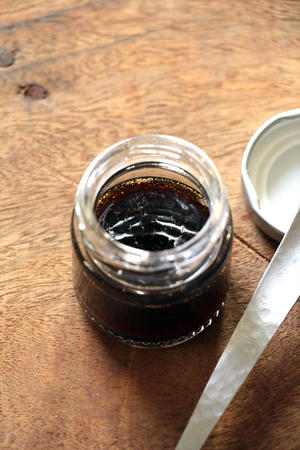 黑糖浆 （可搭配布丁，凉粉，茶冻，饮料调味）的做法 步骤3