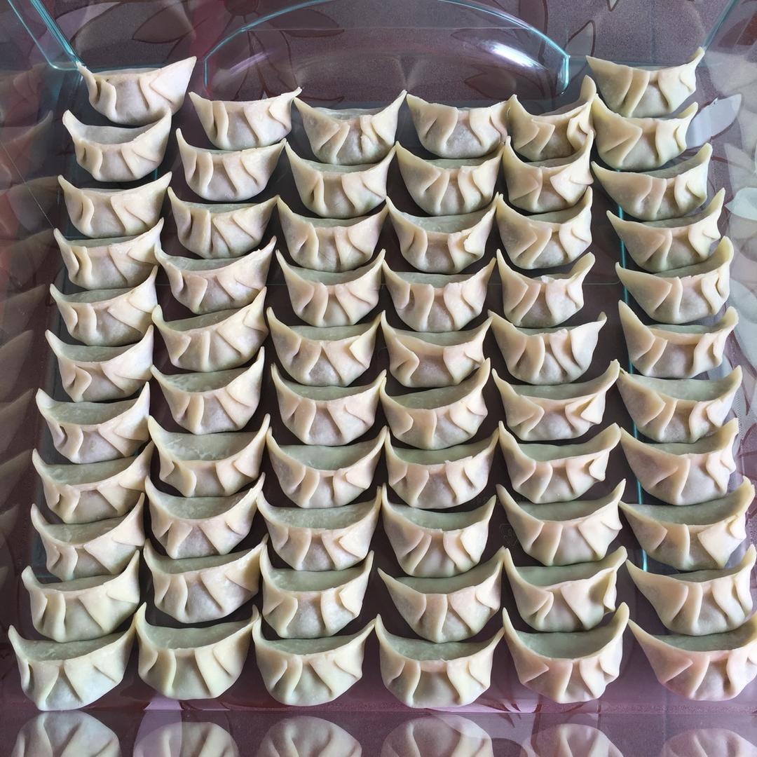 韭菜猪肉饺子(最简单最好吃又最多汁的饺子)
