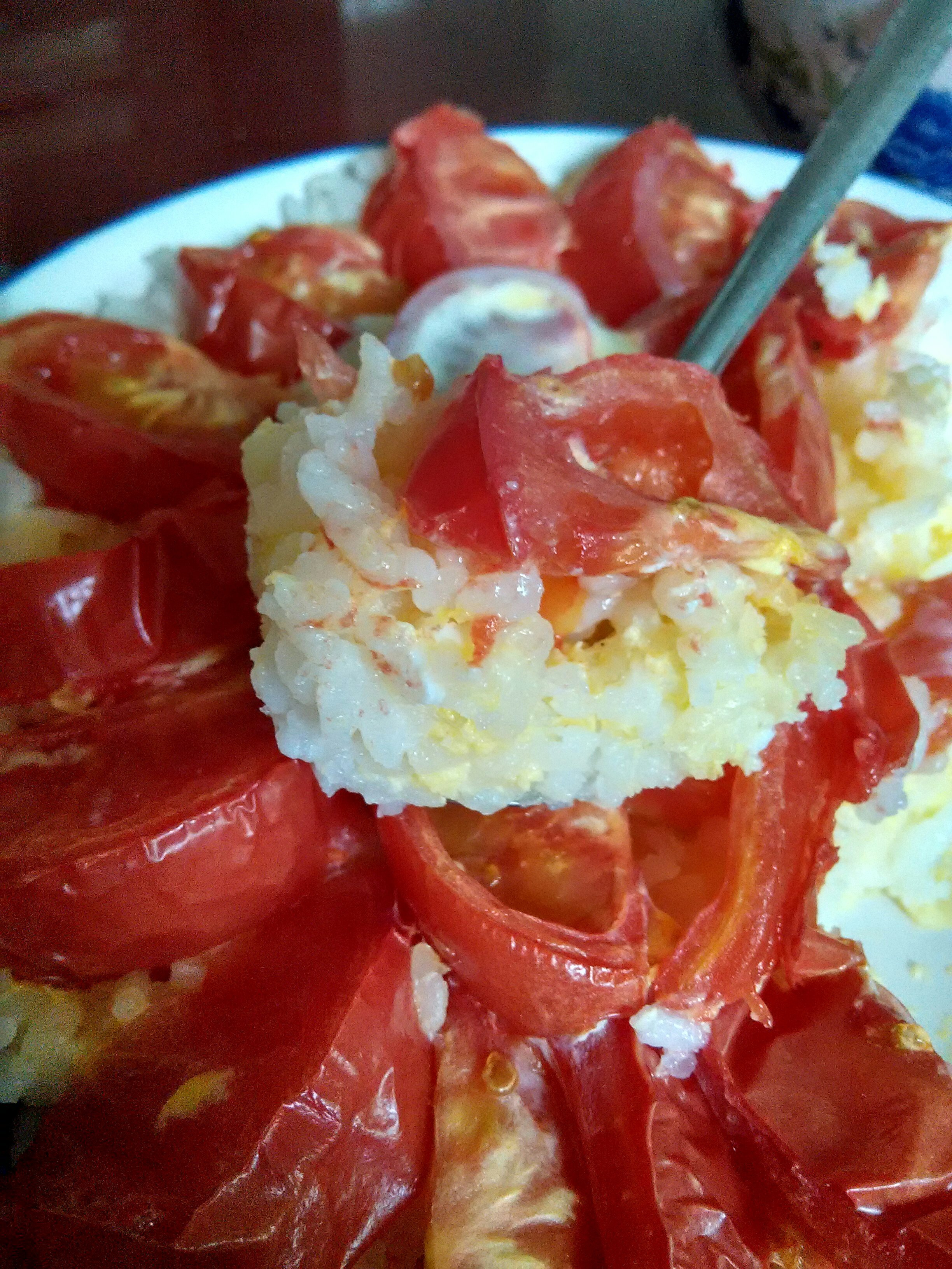 西红柿鸡蛋焗饭(微波炉无油版减肥早餐)的做法
