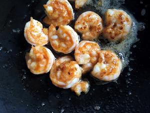 瑶柱大虾菌菇汤的做法 步骤5