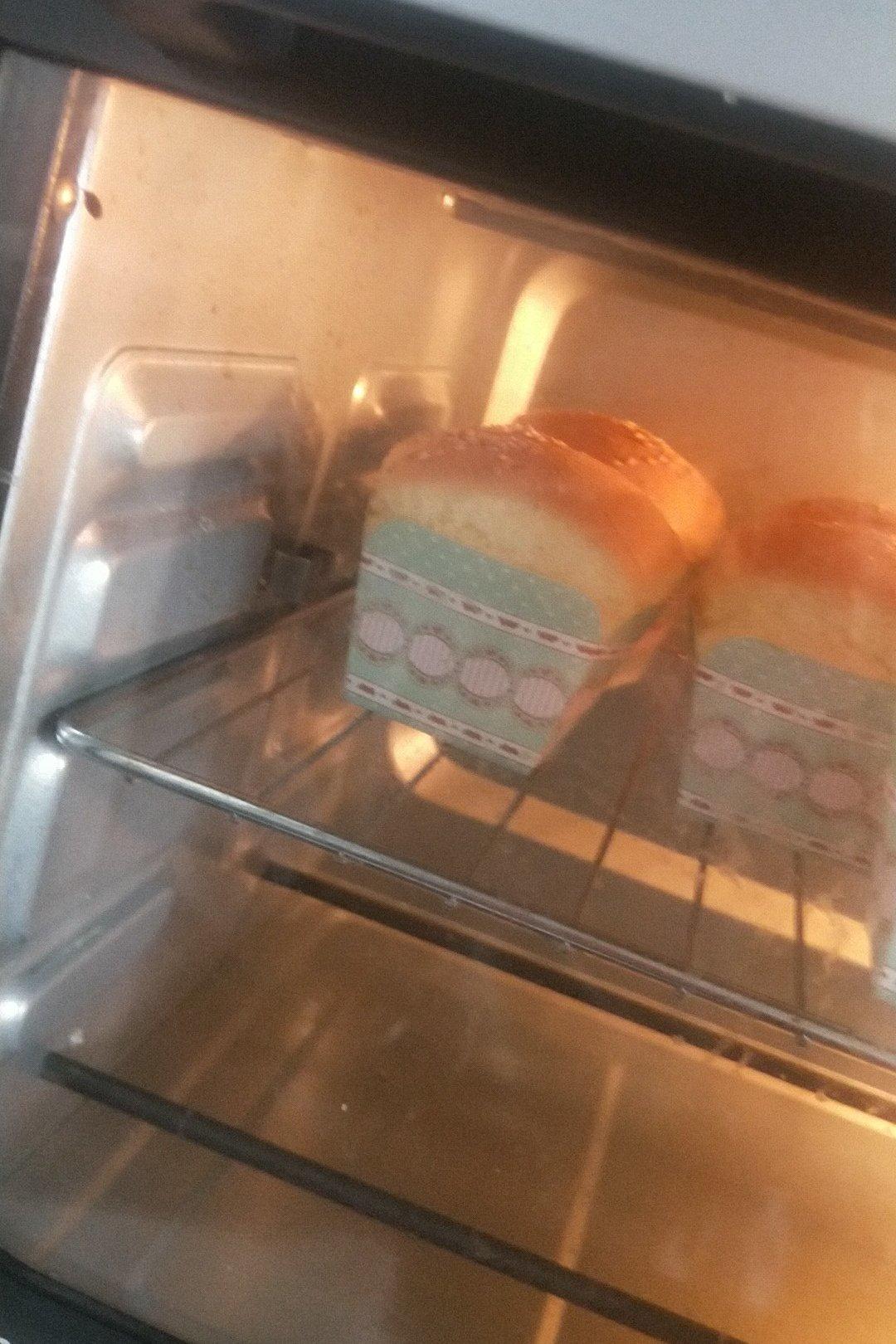 软绵绵戚风纸杯蛋糕