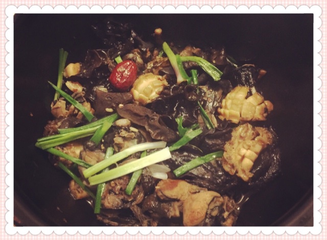 鲍鱼鸡煲蟹