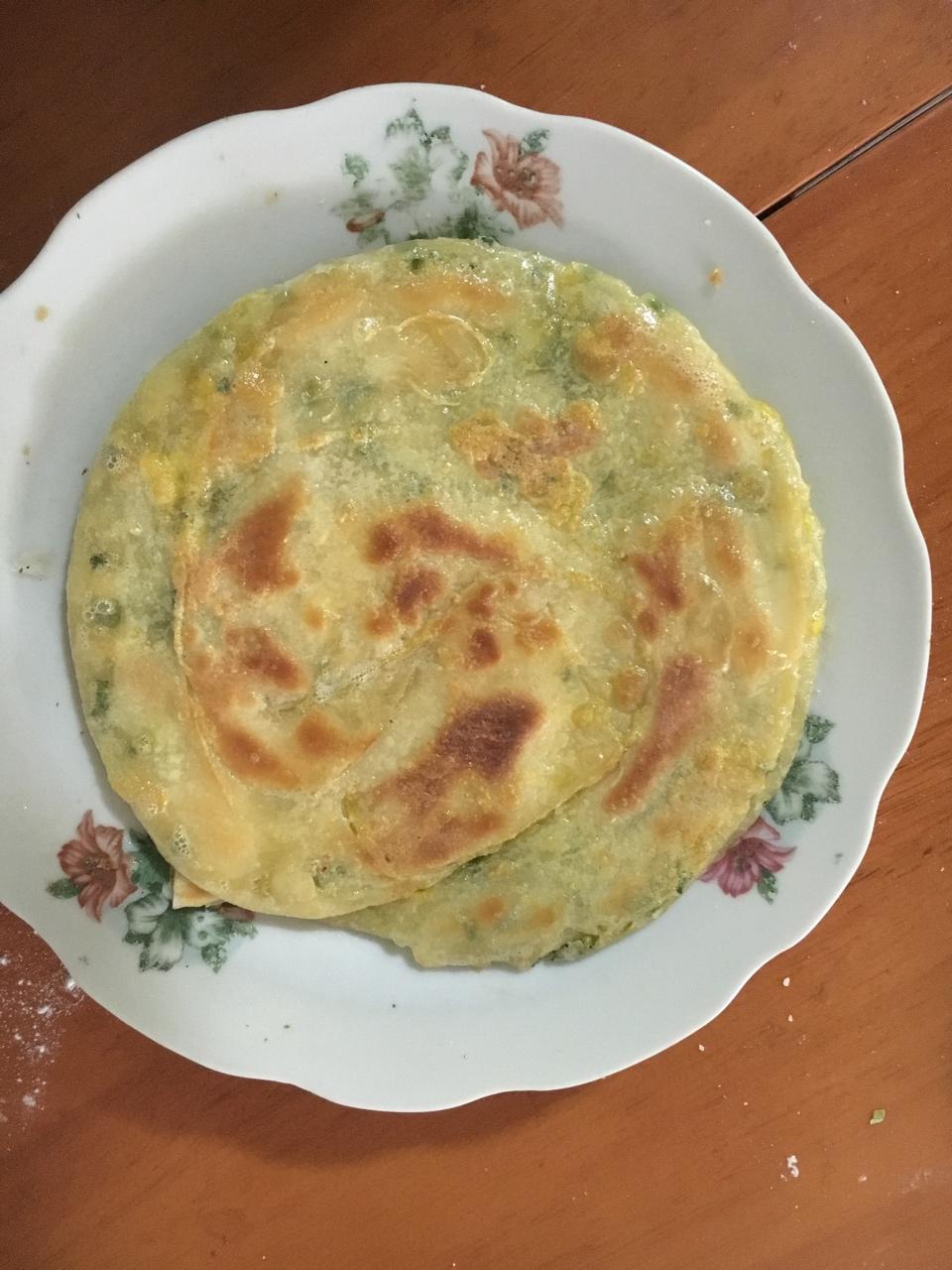 鸡蛋葱油饼                  （更新饼坯保存方法）