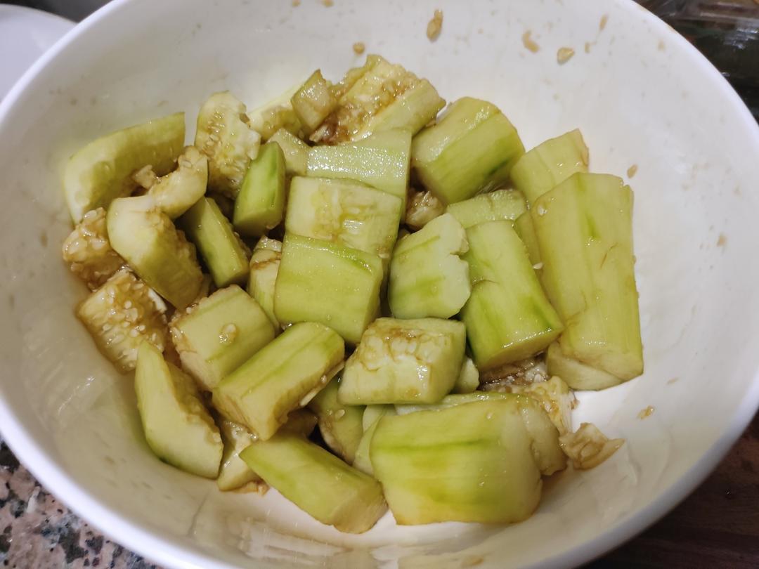 拍黄瓜（凉拌黄瓜）