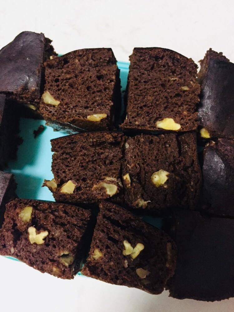 软糯醇香~无油无糖香蕉版低卡布朗尼~