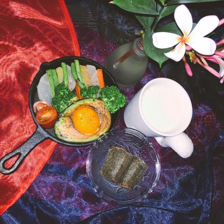 牛油果烤蛋