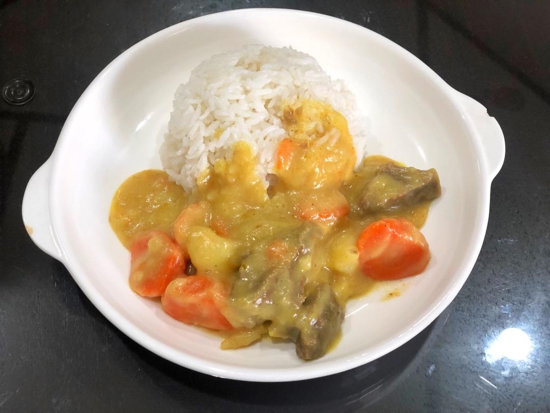 咖喱牛腩
