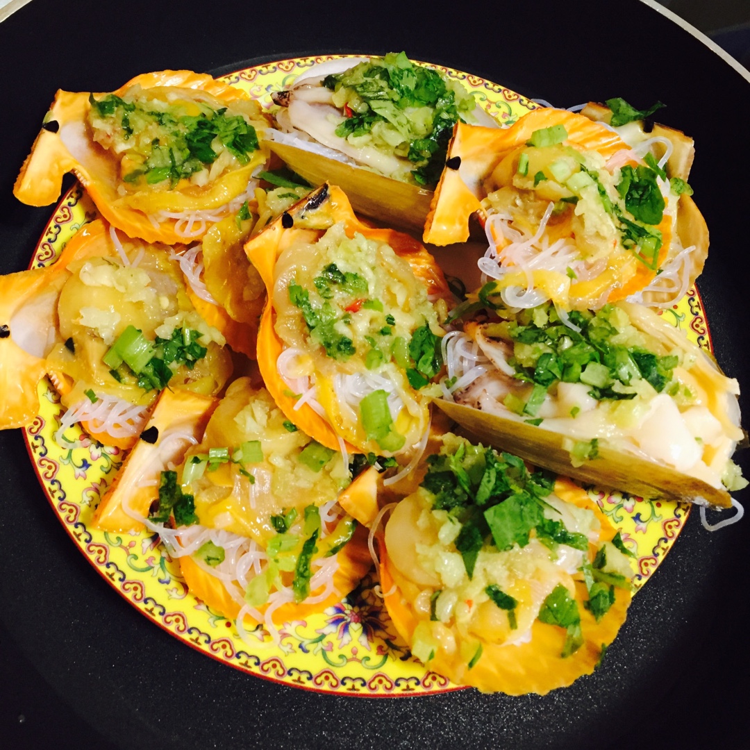 偶是猪宝妈做的蒜蓉粉丝蒸带子