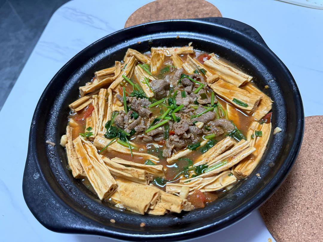 牛肉腐竹番茄煲