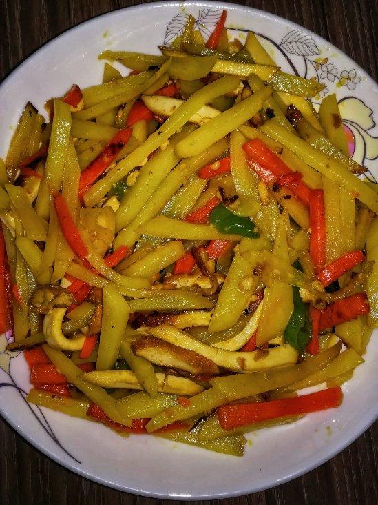 炒胡萝卜土豆丝