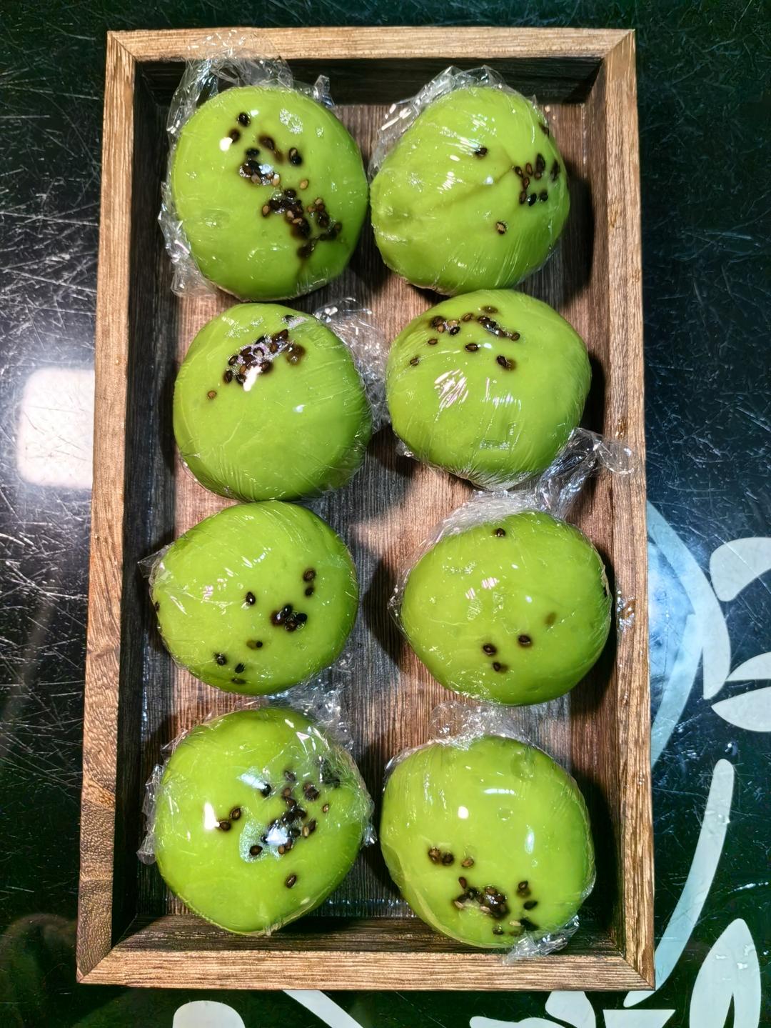 软软糯糯的青团配方和做法（附肉松咸蛋黄馅料配方）