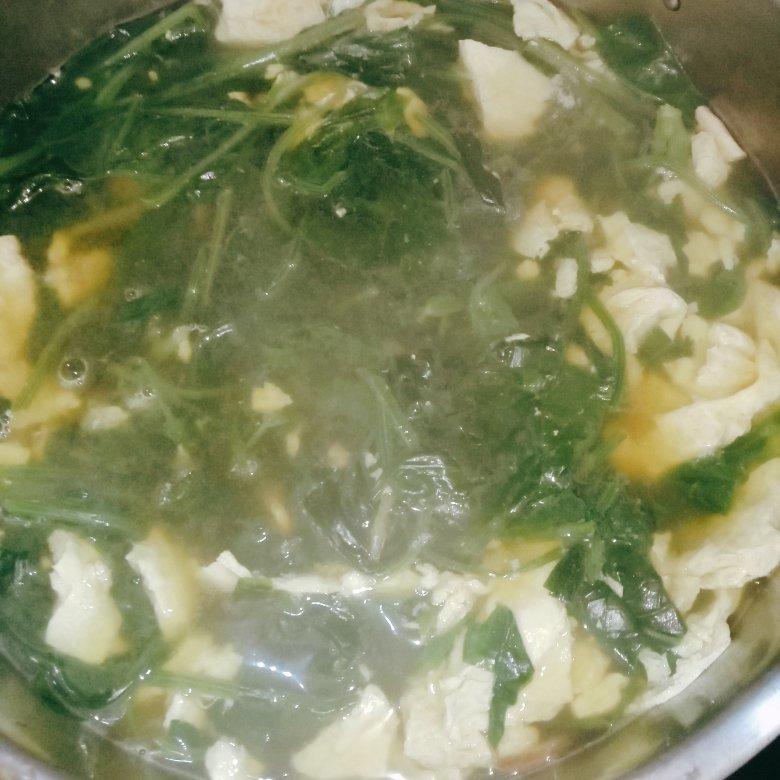 菠菜鸡蛋汤