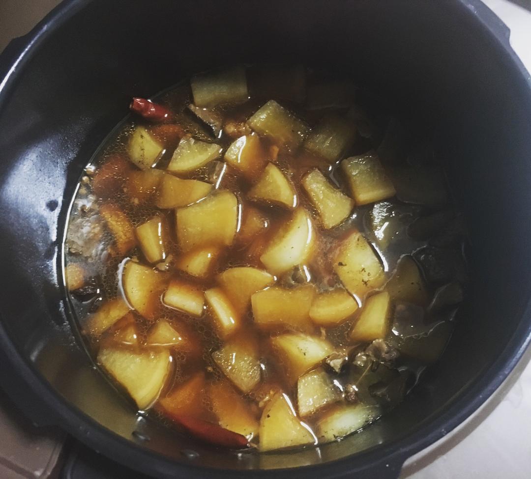 秋风起来一碗热腾腾的【萝卜牛杂】