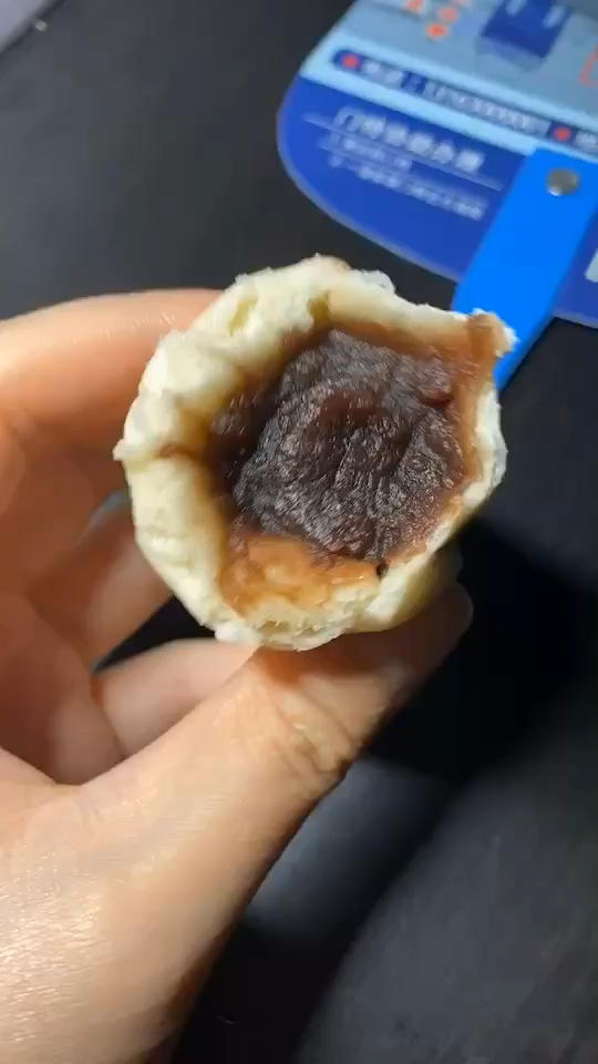 暄软可口的豆沙包