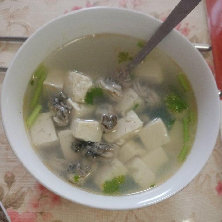 海蛎子豆腐汤
