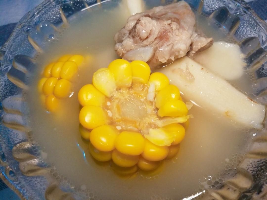 排骨山药玉米汤