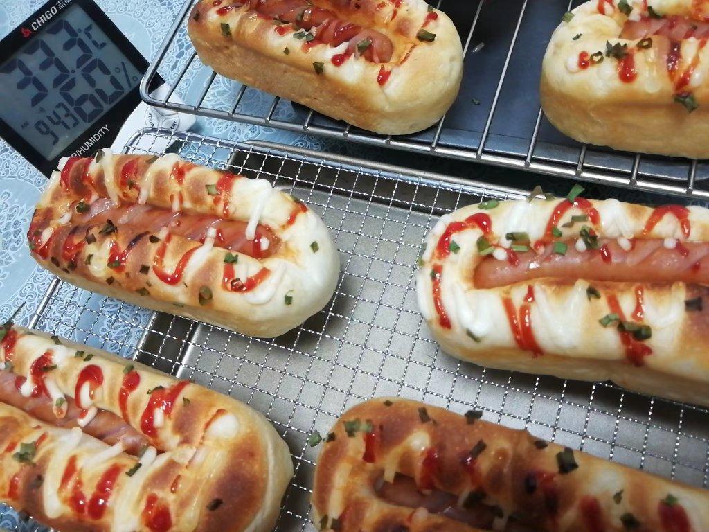 软fufu的经典肉松肠仔包