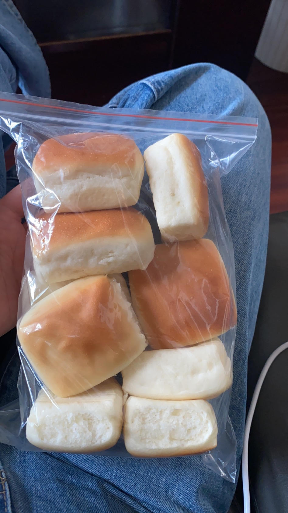 一次发酵的牛奶方块小面包