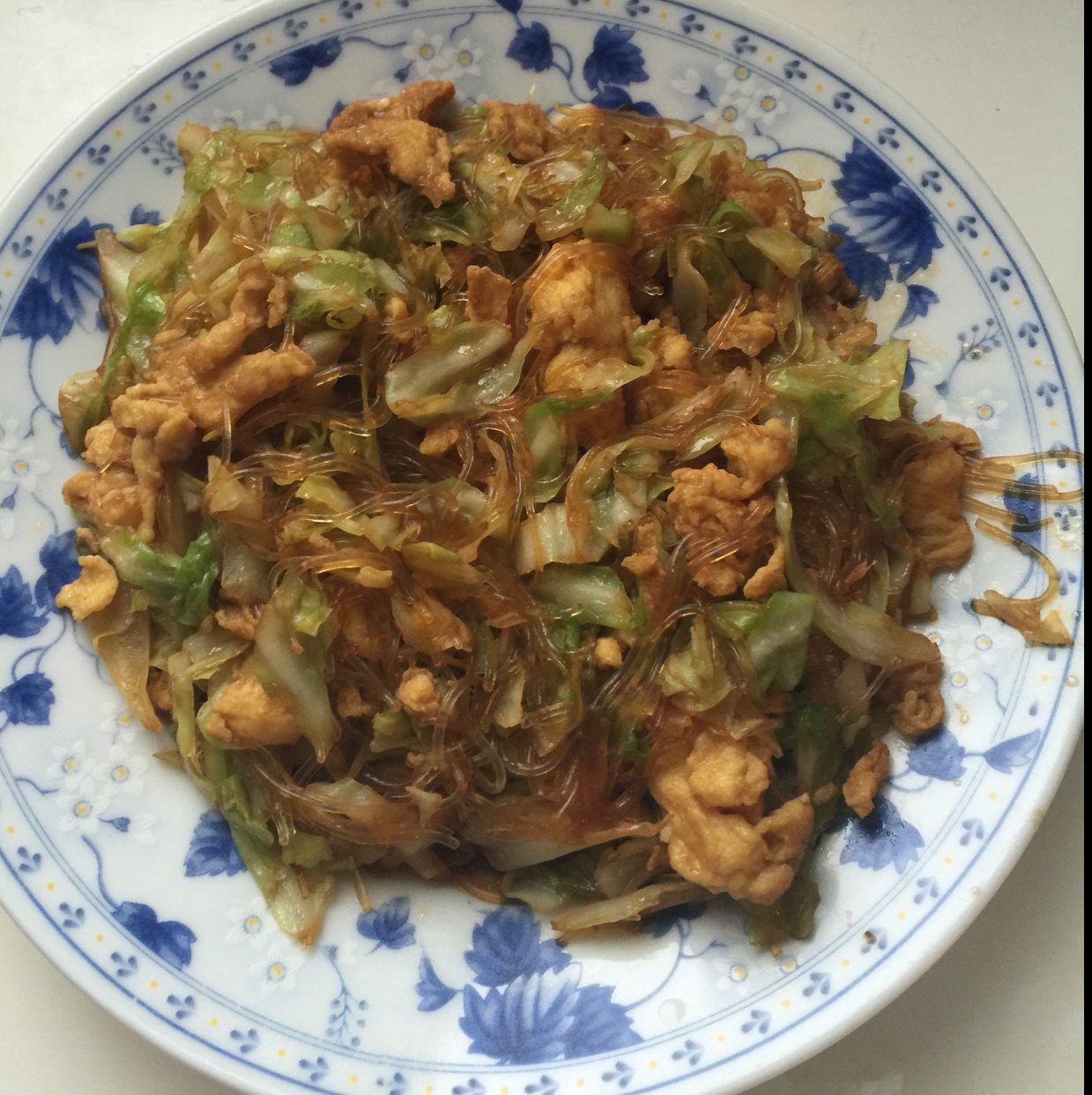 包菜粉丝炒鸡蛋