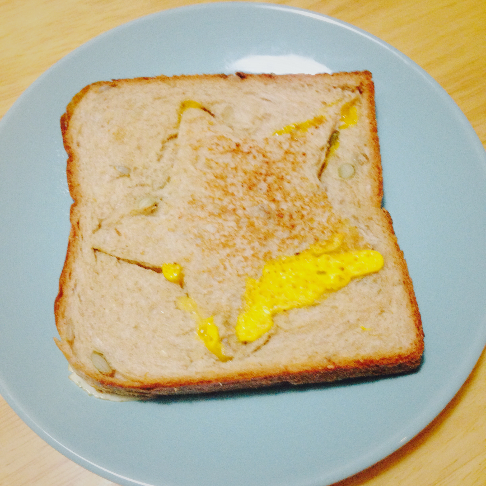 荷包蛋土司