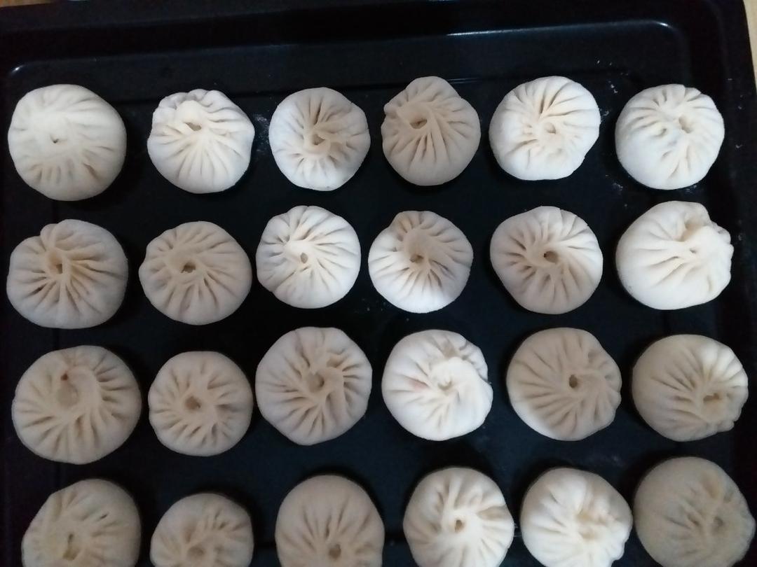 鲜美多汁的洋葱牛肉包子