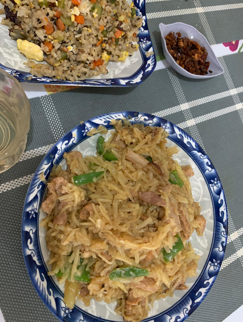 青椒土豆炒肉丝