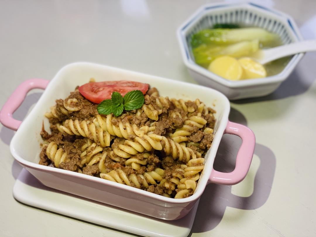 黑椒牛肉意大利面