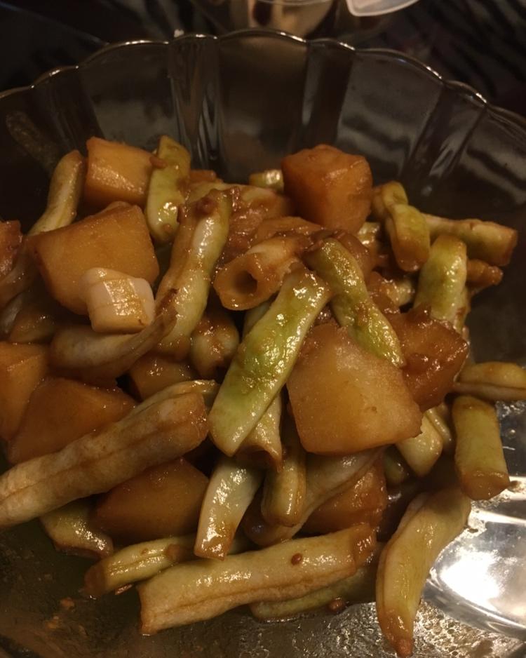 土豆炖豆角
