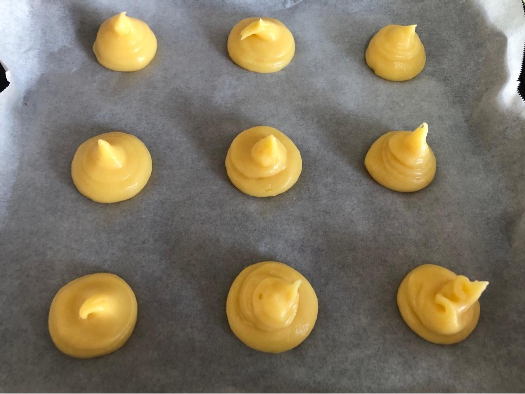 酥皮奶油泡芙--#皮黑森林#