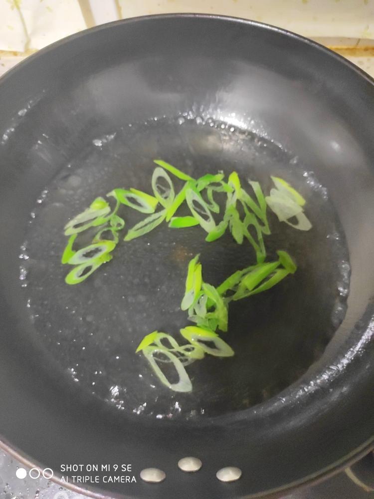 菠菜豆皮鸡蛋羹的做法 步骤6