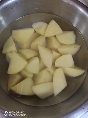 红烧鸡翅根炖土豆的做法 步骤7