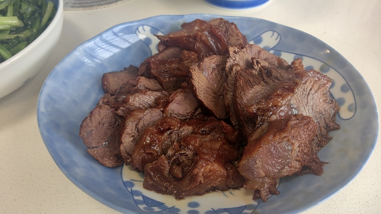 干切牛肉—回族烧法，只放八角酱油盐糖。