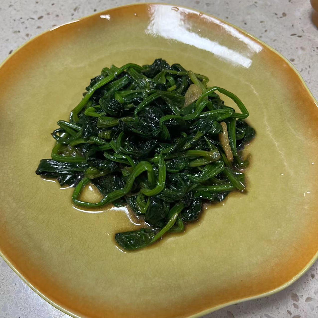 清炒菠菜
