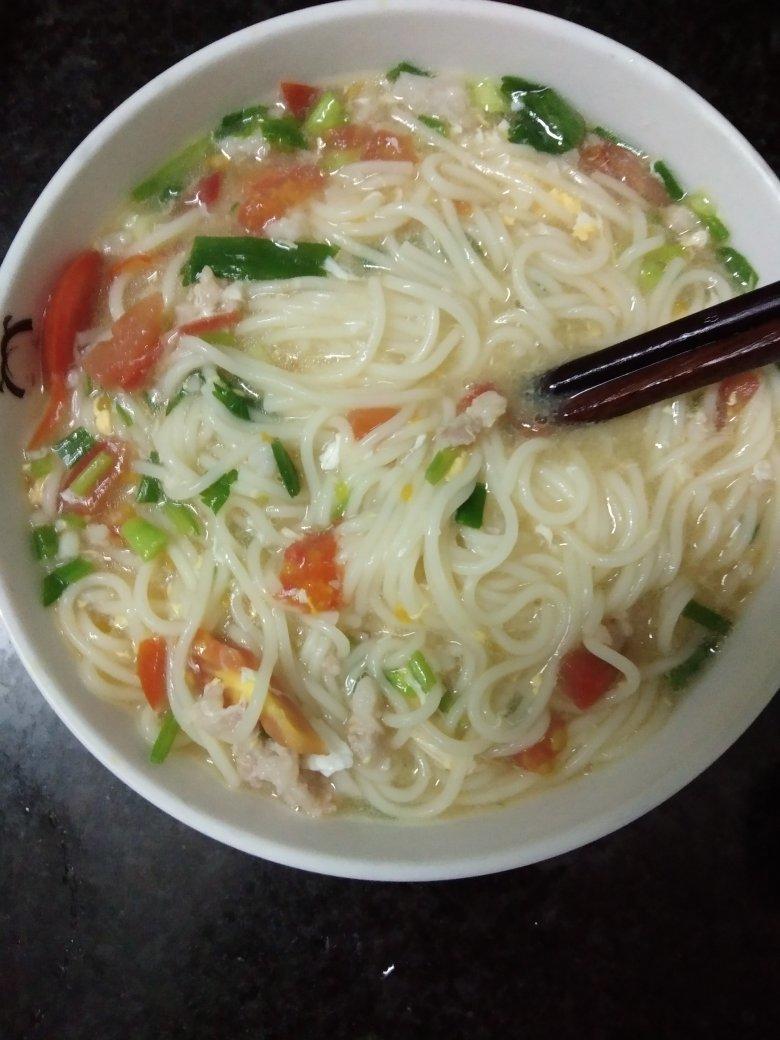 我想回家吃饭做的鸡蛋汤面条