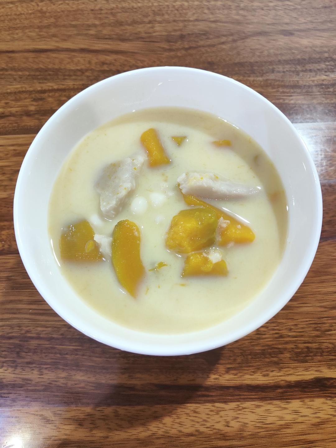 低脂纯素❗️秋季润燥养颜😋～椰汁芋头南瓜煲