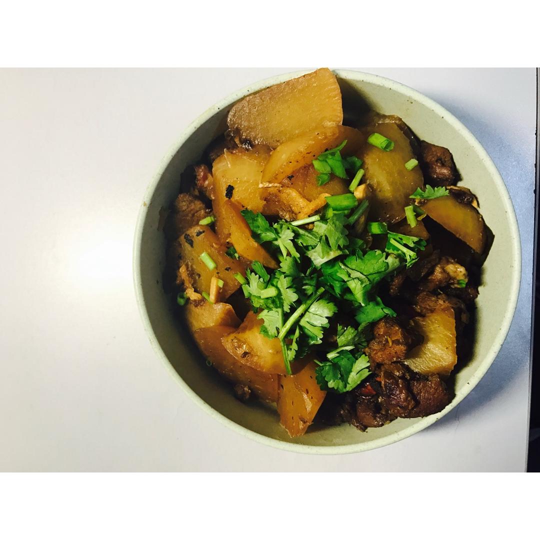 红焖羊肉炖胡萝卜