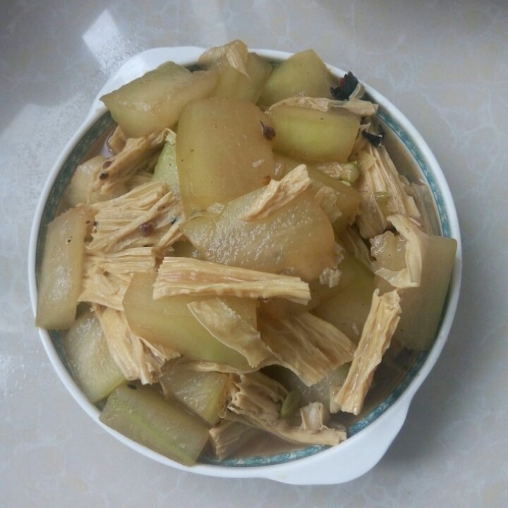 冬瓜肉沫焖腐竹