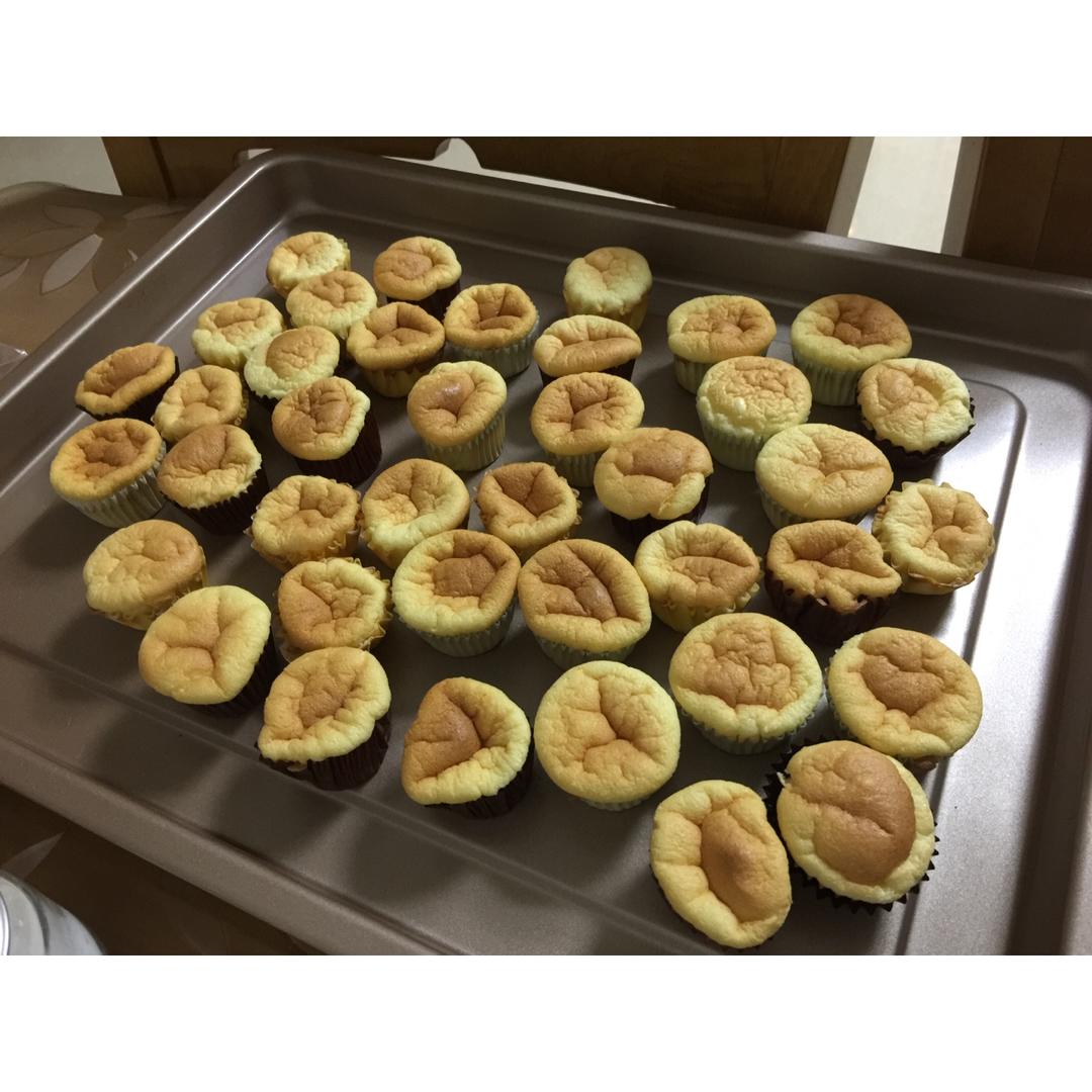 迷你戚风杯子蛋糕