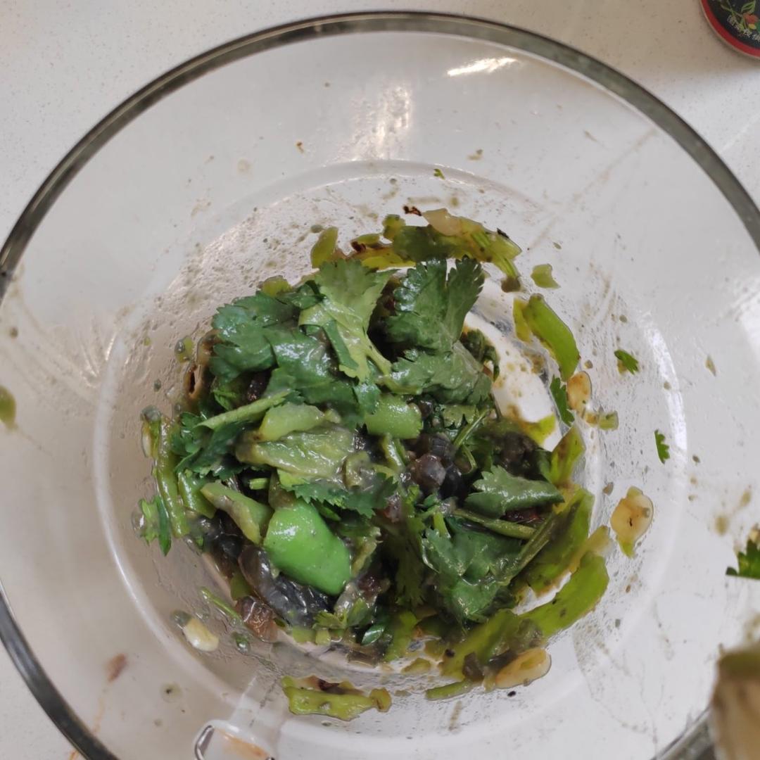 三步搞定下饭神菜青椒擂皮蛋