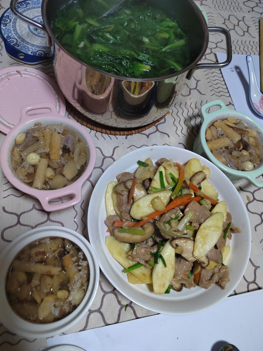 茭白这样做百吃不厌，茭白炒肉