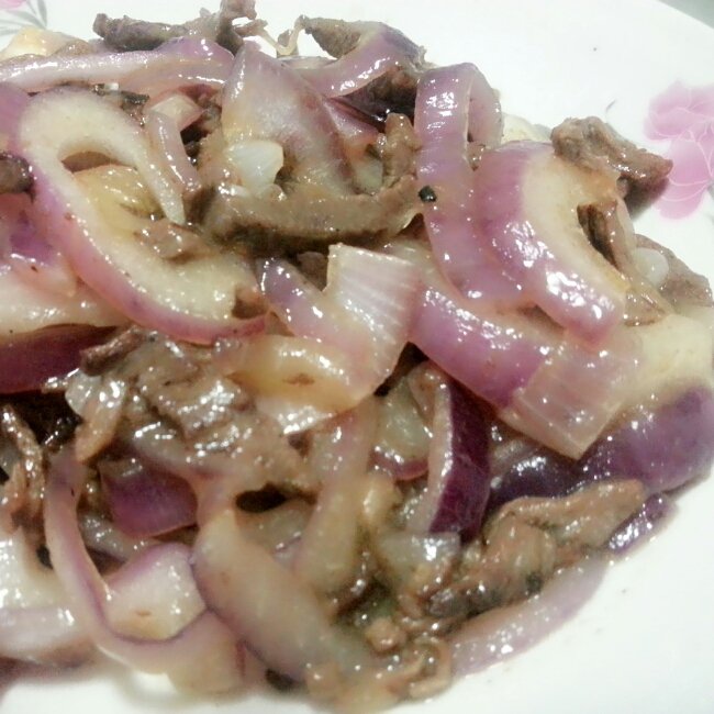洋葱炒牛肉