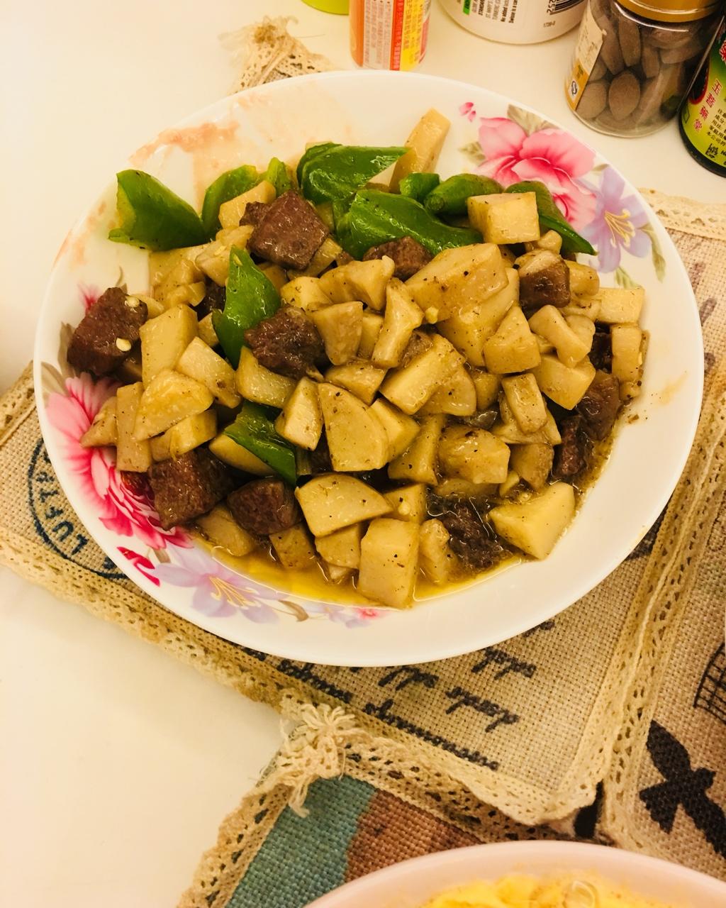 黑椒杏鲍菇牛排粒