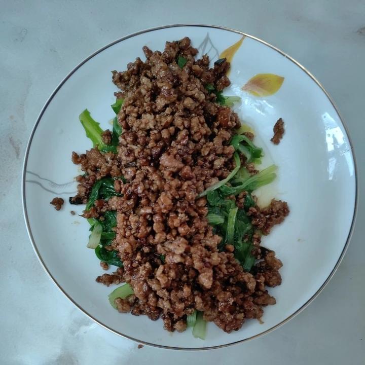 肉末小白菜