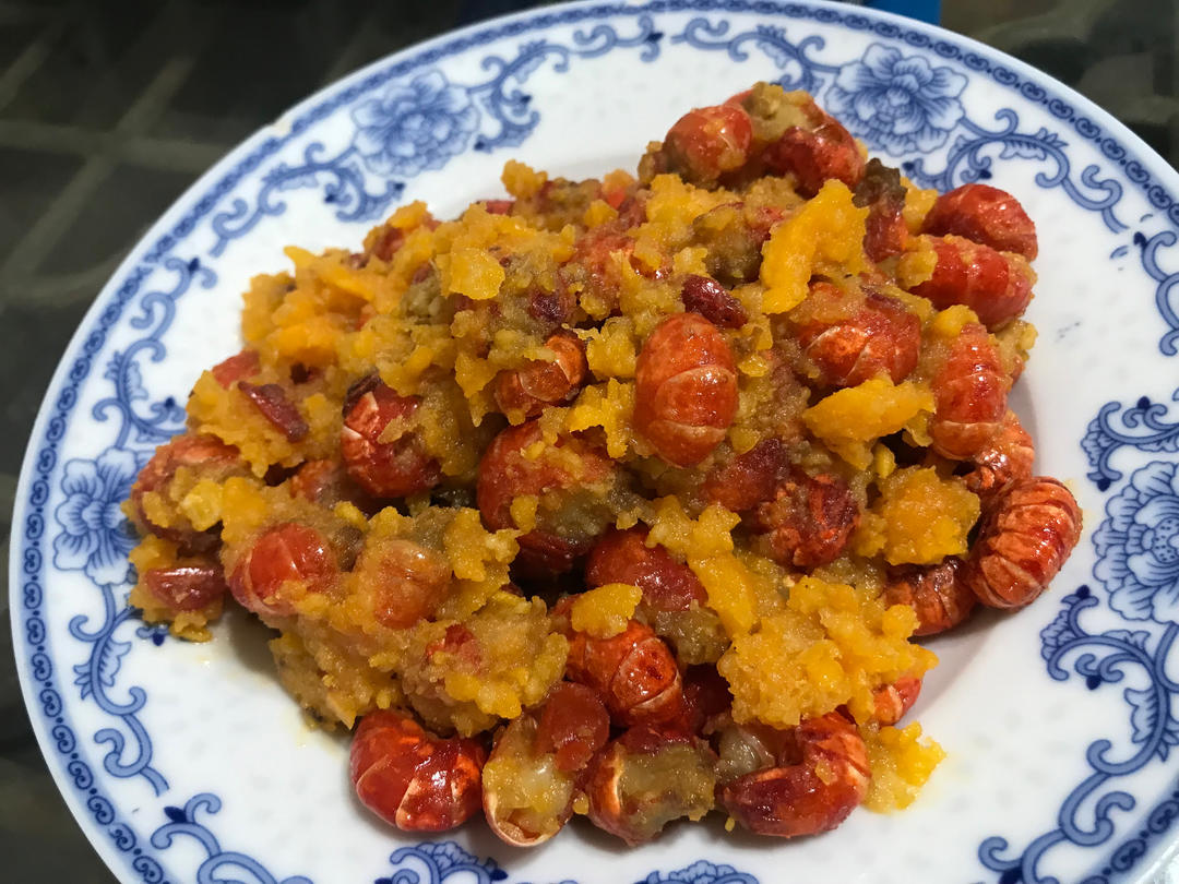 蒜香咸蛋黄小龙虾